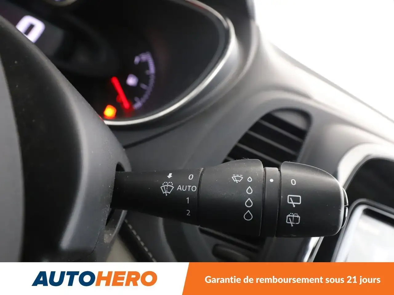 Renault Captur — photo 27