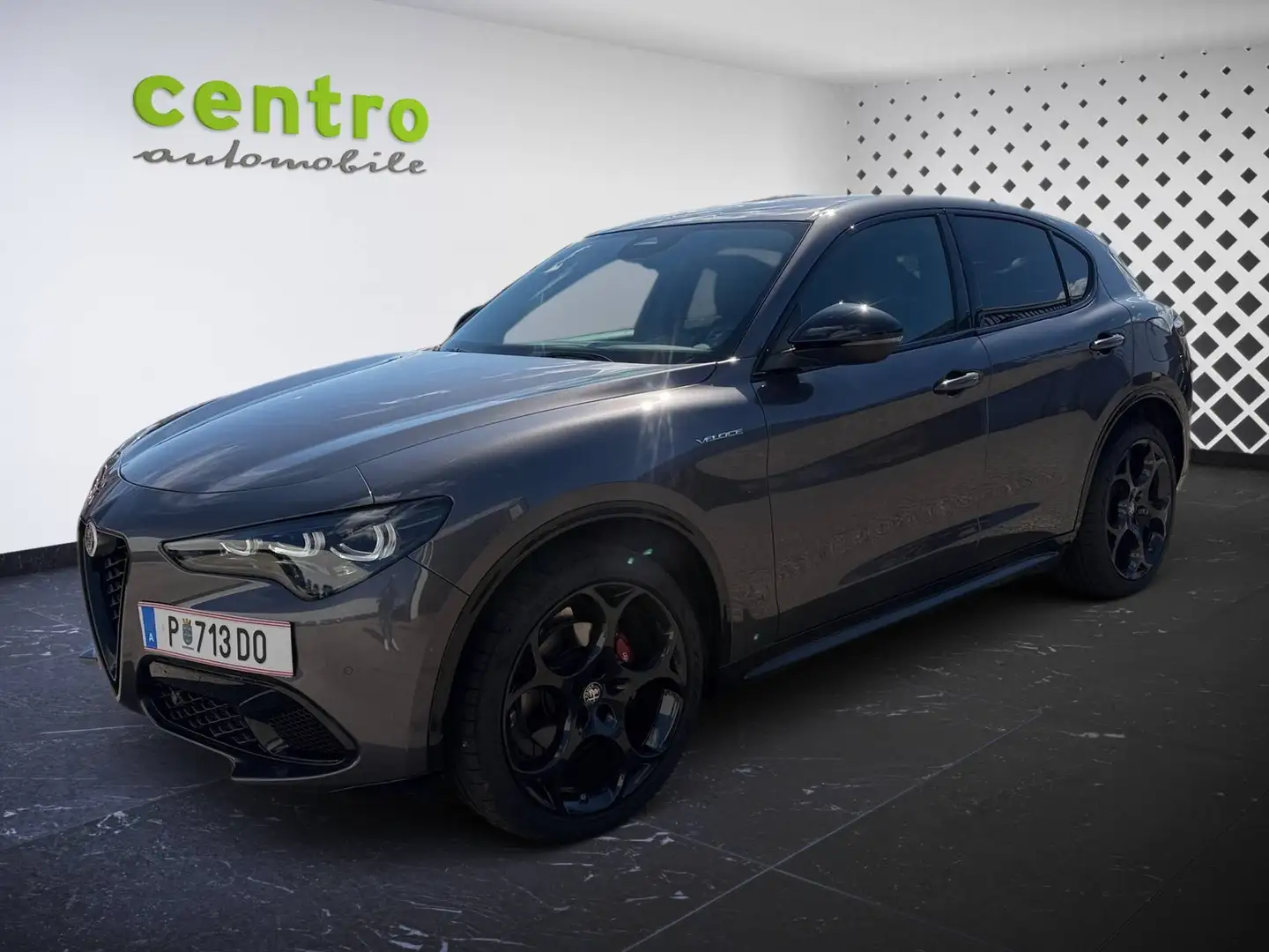 Alfa Romeo Stelvio Veloce 2,0 16V 280 AT8 Q4 Harman Kardon Grau - 2
