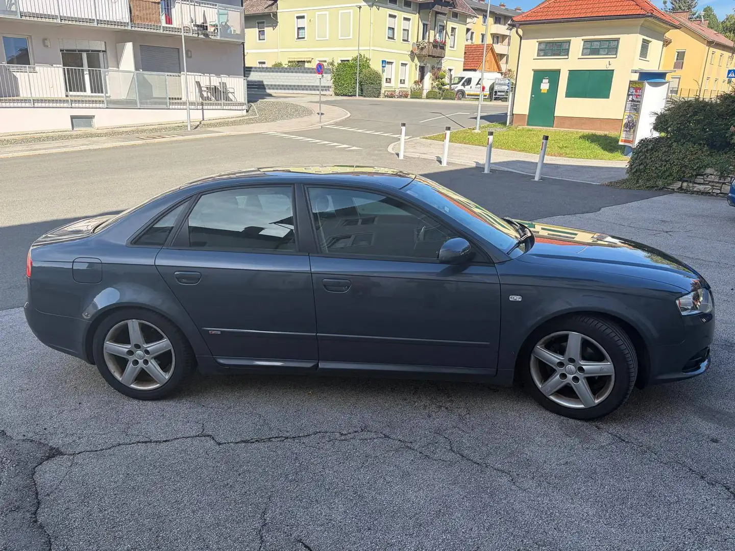 Audi A4 A4 1,9 TDI S-Line Grau - 2