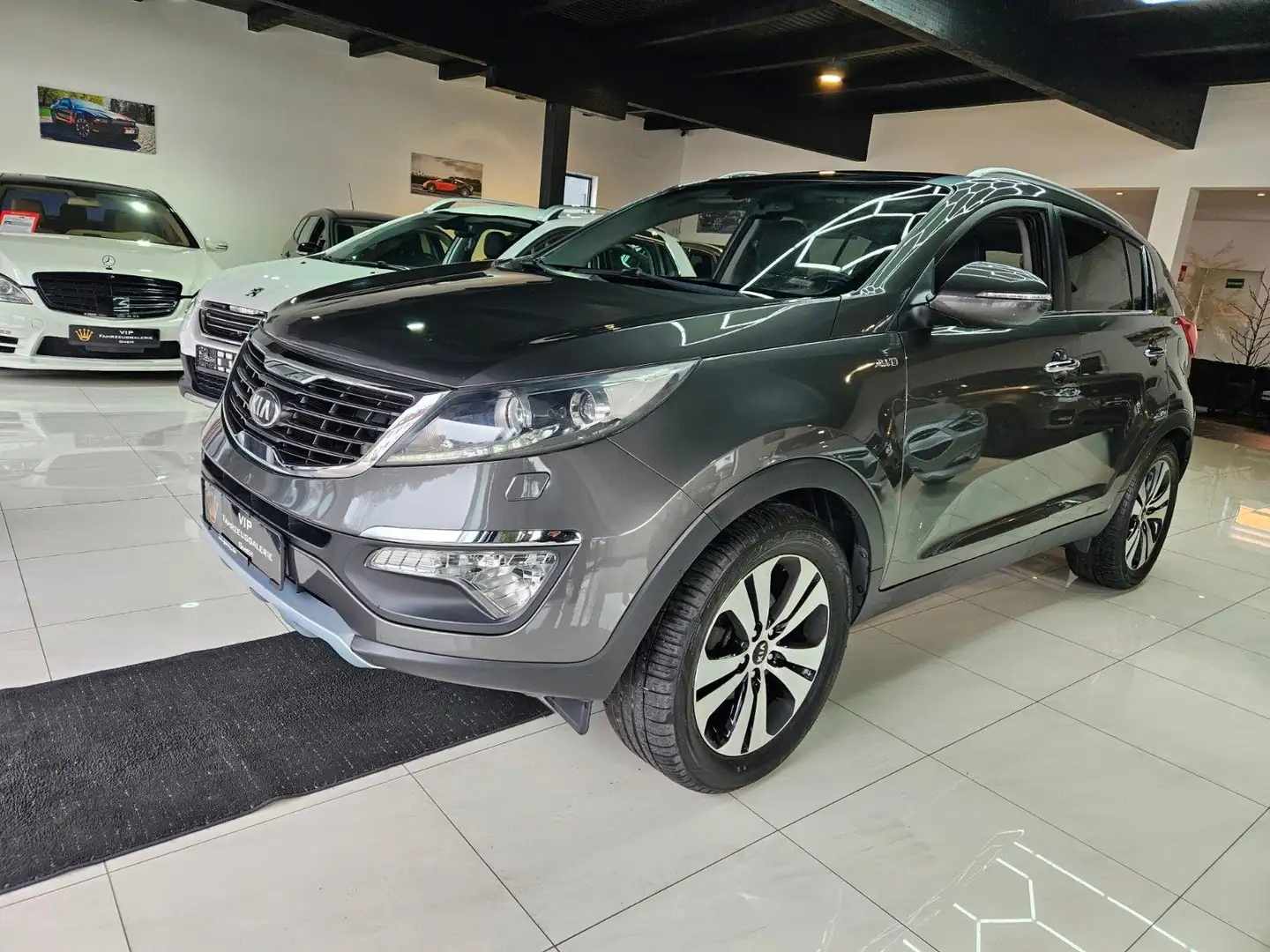 Kia Sportage Spirit 4WD,Panoramadach,Sitzheizung,Sch Grau - 1