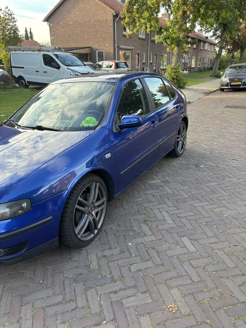 SEAT Leon 1.8-20VT Sport Blauw - 2