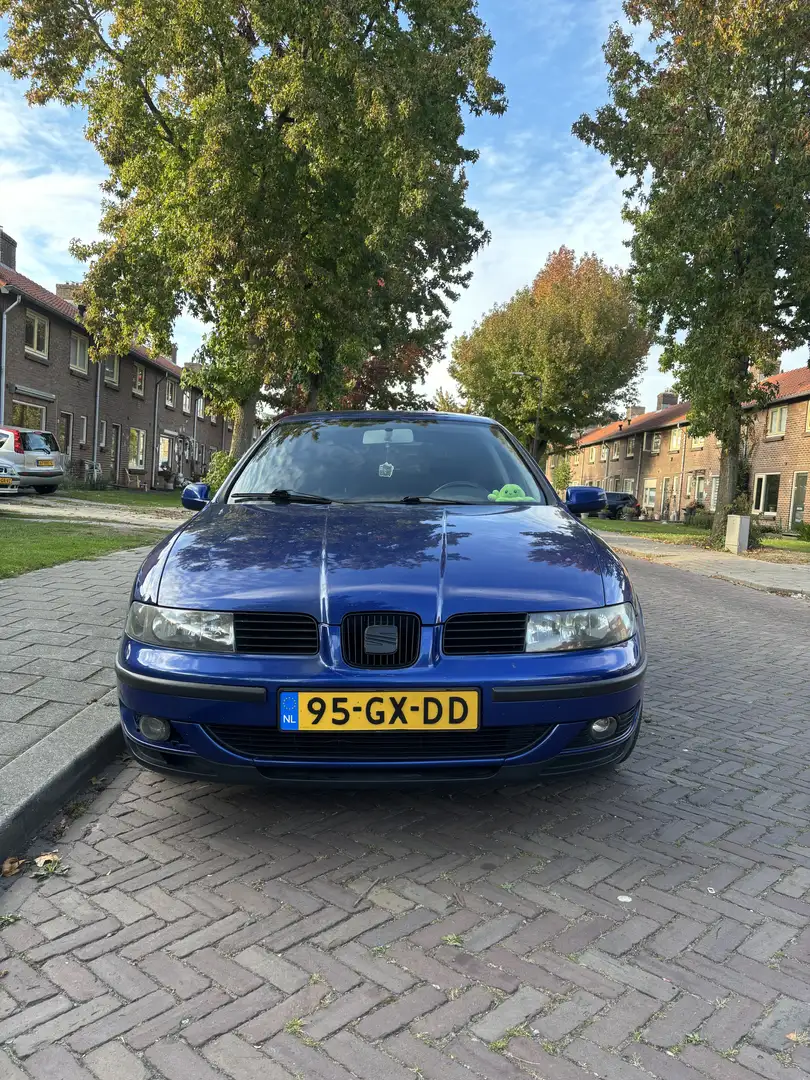 SEAT Leon 1.8-20VT Sport Blauw - 1