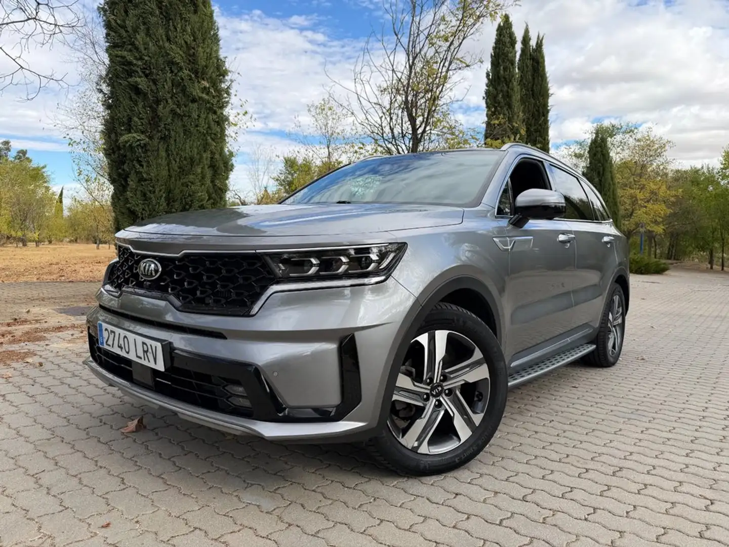 Kia Sorento 1.6 T-GDi HEV Emotion 4x4 7pl (P.Luxury) Gris - 1
