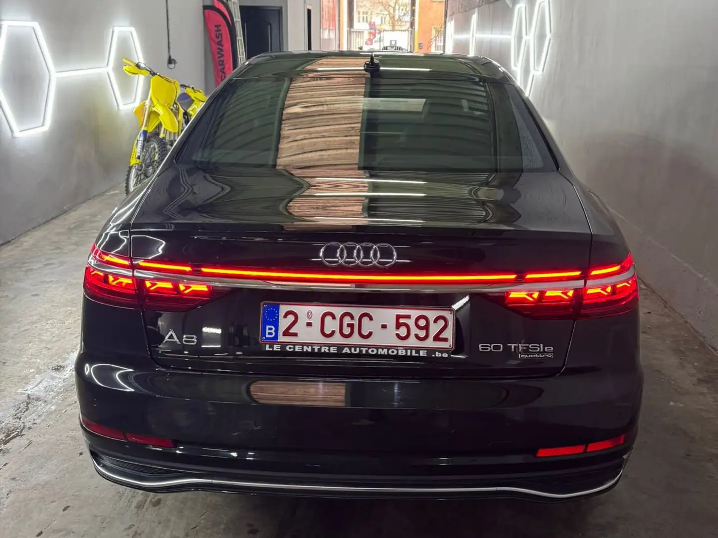 Audi A8 A8+55+TFSI+Quattro+Tiptronic Zwart - 1