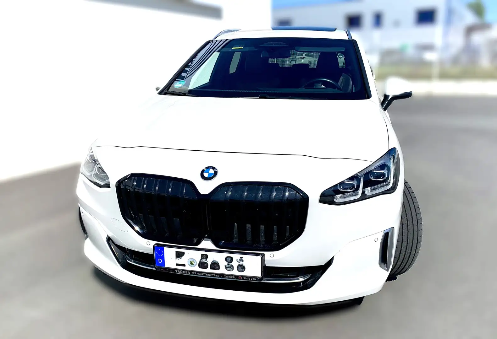 BMW 223 Active Tourer / Luxury L, Pano, AHK, LHZ, ACC Bílá - 1