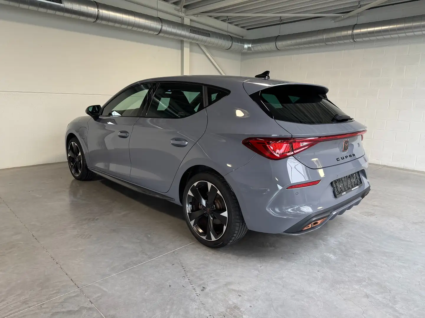 CUPRA Leon Leon 1.4 e-Hybrid DSG - ACC- LED - sportstoelen Grau - 2