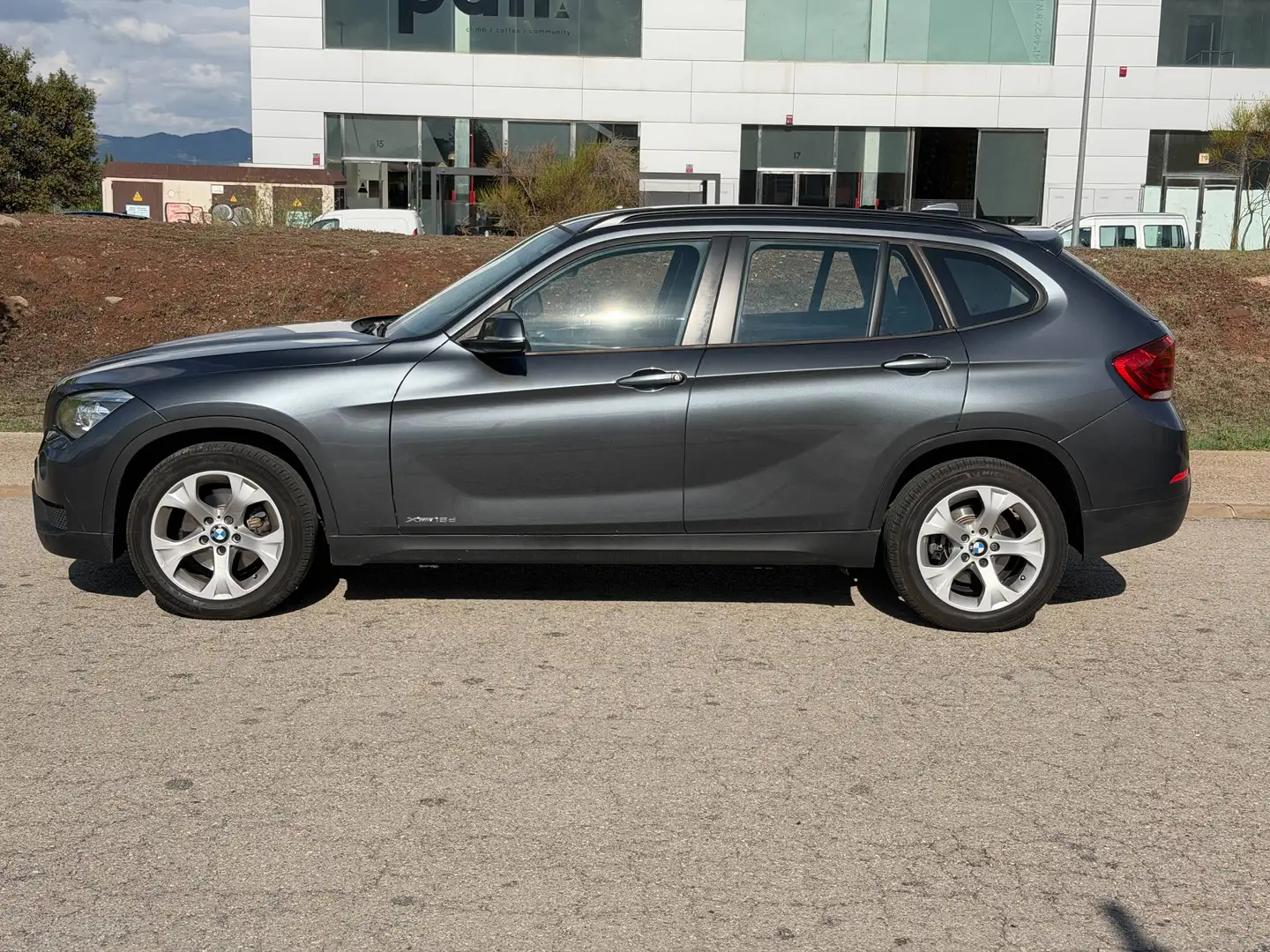 BMW X1 X1 xDrive 18d Gris - 2