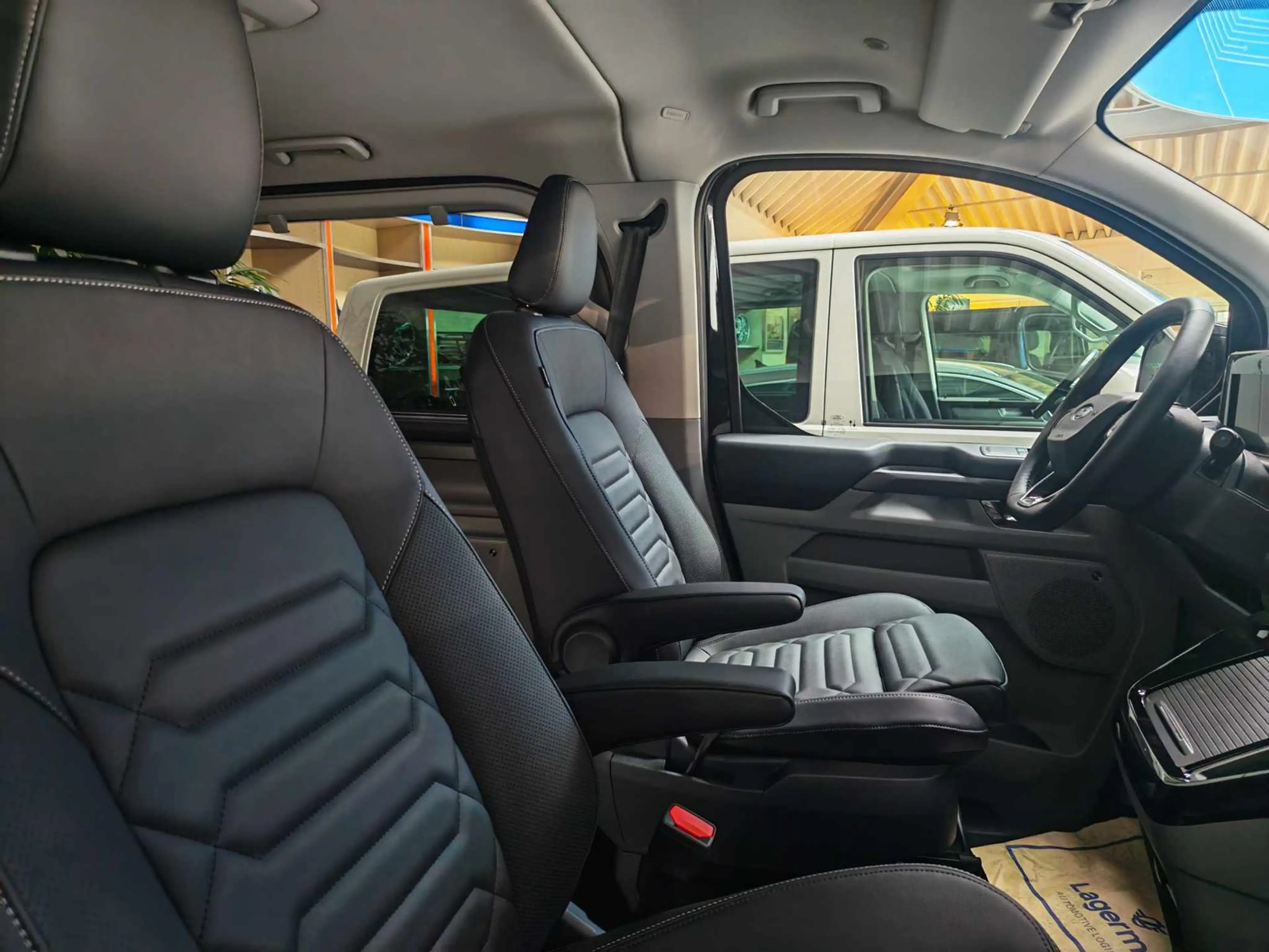 Ford Tourneo Custom L1 TiTANIUM X  LEDER AHK 360° iACC BLiS LED 5J.GAR — photo 13