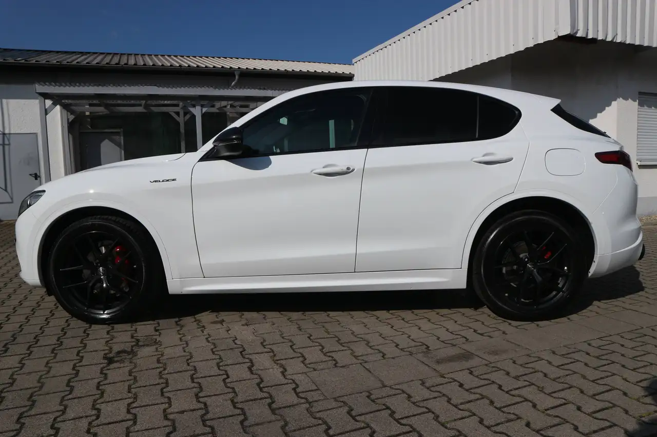 Alfa Romeo Stelvio 2021