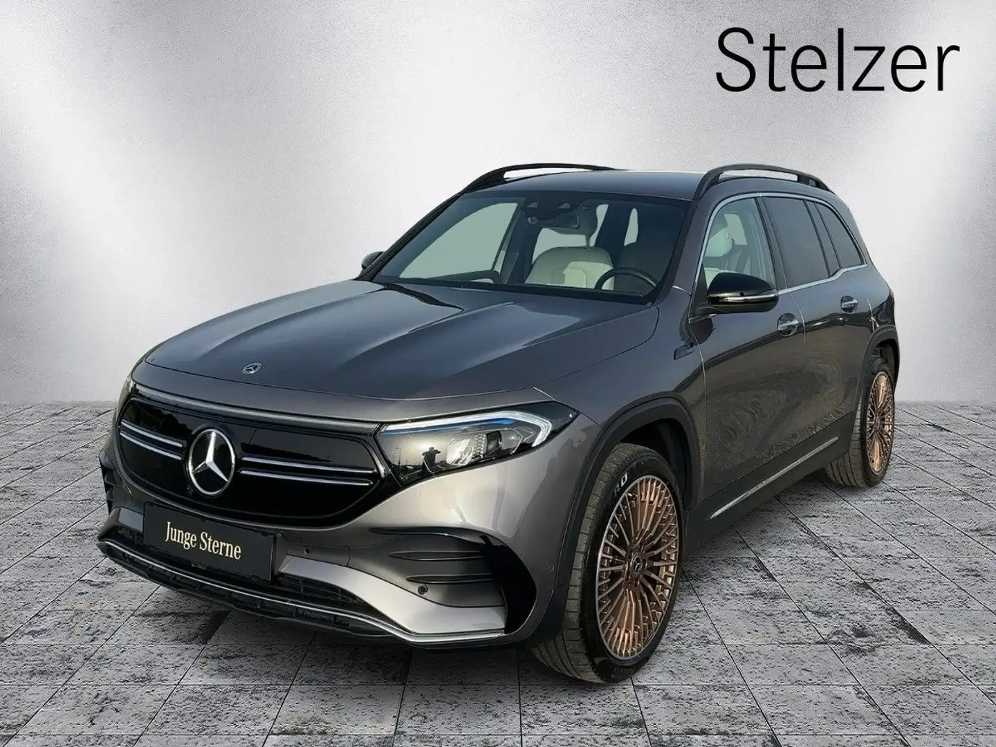 Mercedes-Benz EQB 300 4MATIC RKam Klima Shz Ambi eHeck Navi Grau - 2