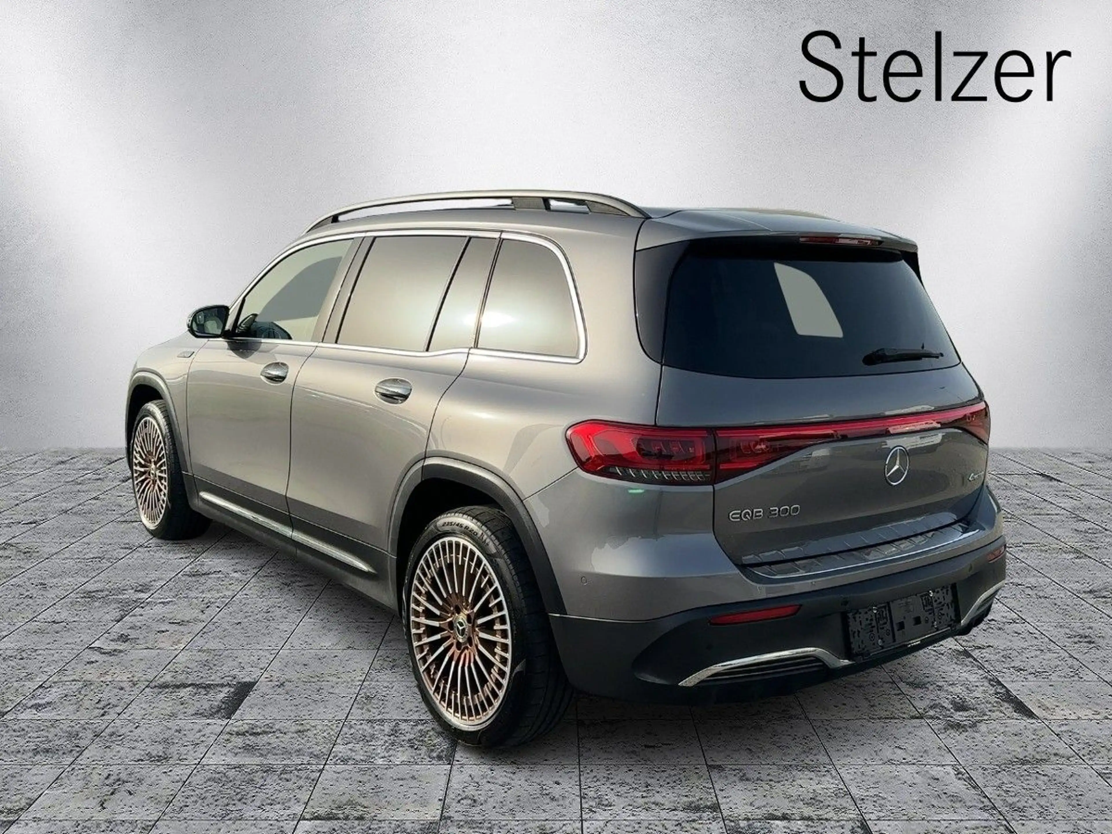 Mercedes-Benz EQB 300 4MATIC RKam Klima Shz Ambi eHeck Navi — photo 4