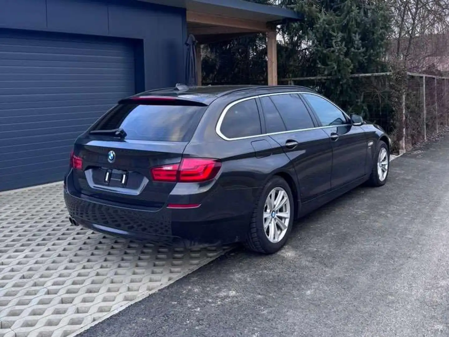 BMW 525 525d xDrive Touring Österreich-Paket Aut. Österreich-Paket Schwarz - 2