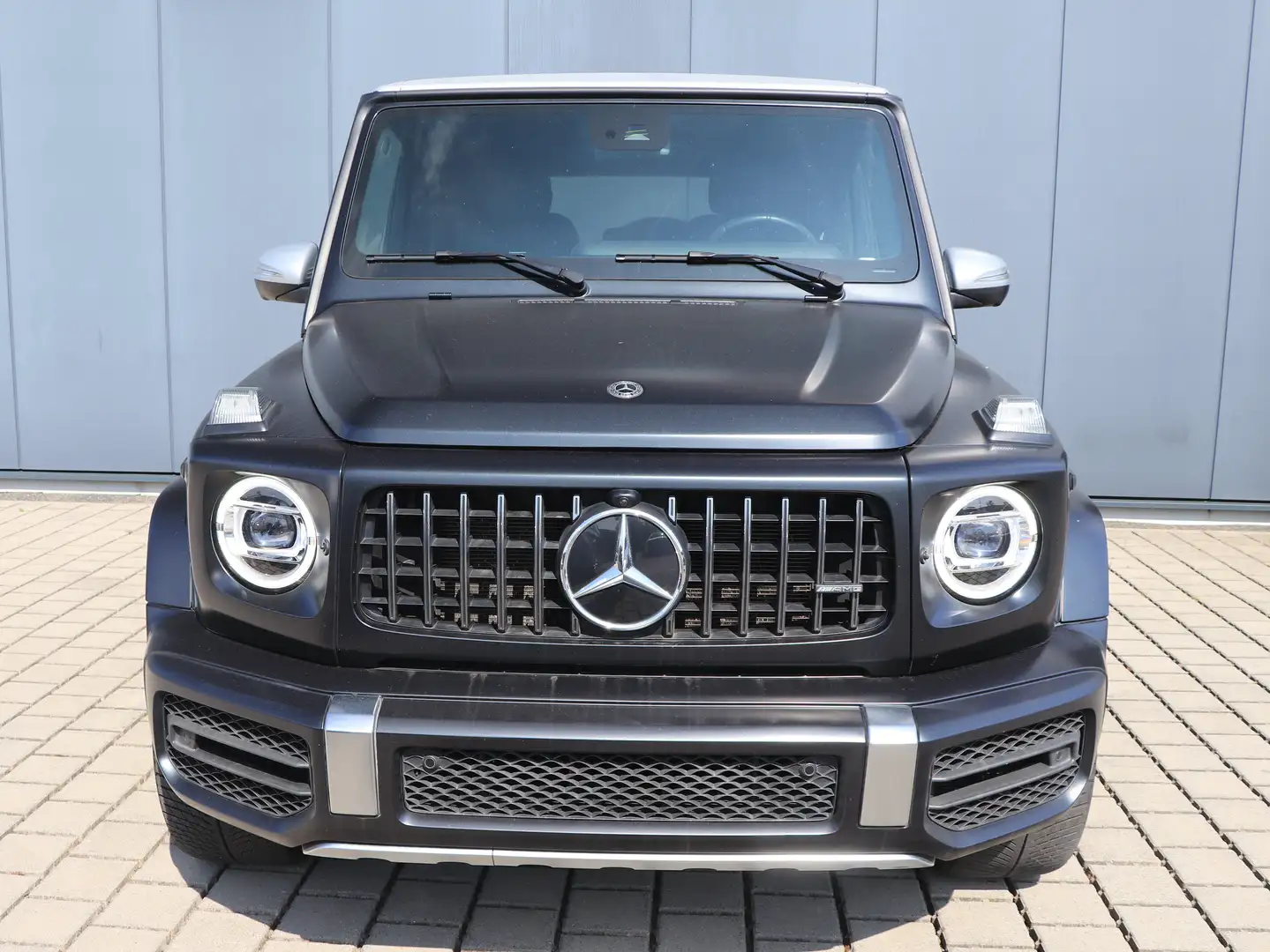 Mercedes-Benz G 63 AMG Speedshift 9G-TRONIC STRONGER THAN TIME Edition Schwarz - 2