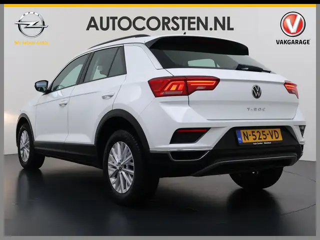 Volkswagen T-Roc view 2