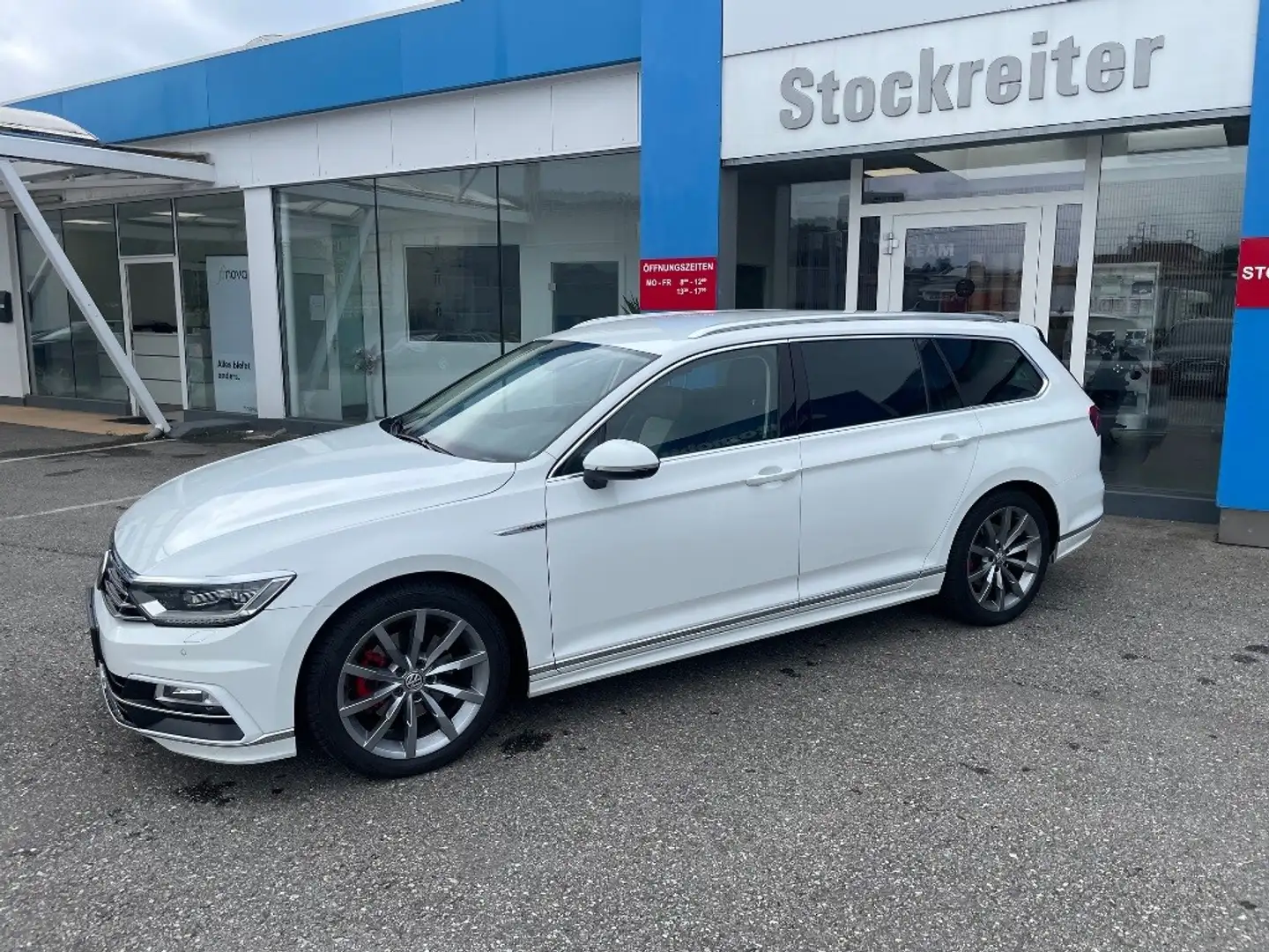 Volkswagen Passat Variant SCR Highline TDI 4Motion DSG Weiß - 2