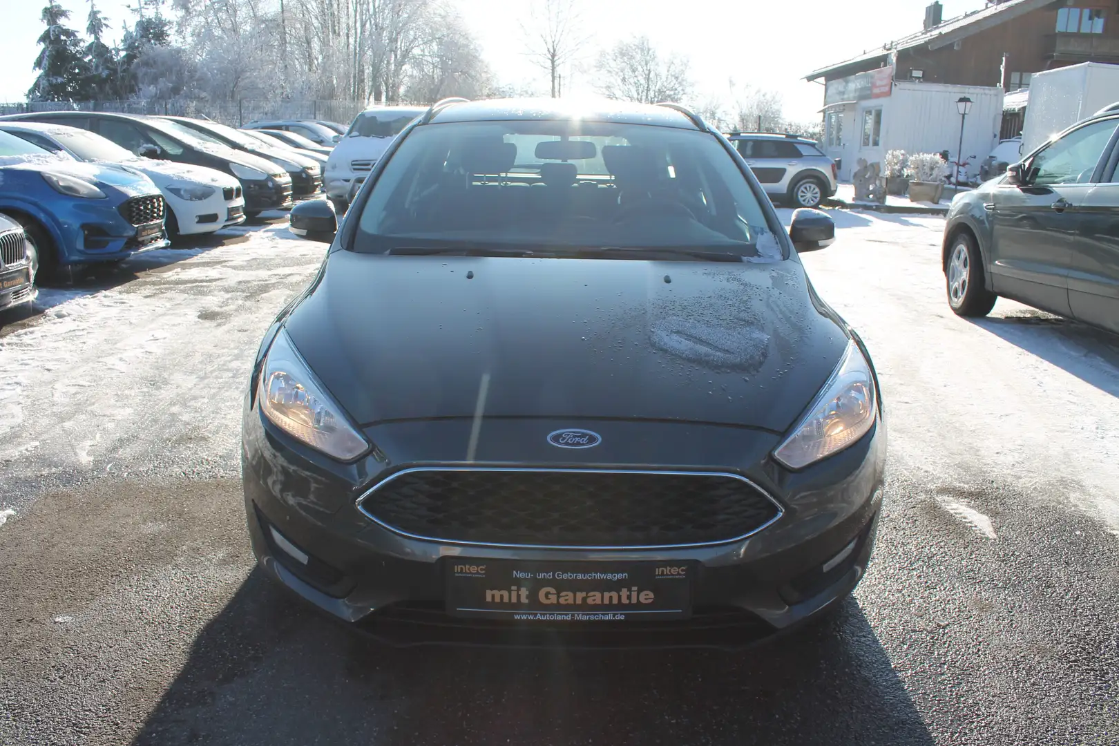 Ford Focus 1.0 125 PS NAVI KLIMA PDC SHZ Grau - 2