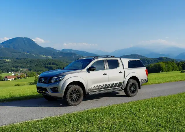 Nissan NP300 NP300 Navara Double Cab 4x4 2,3 dCi N-Guard Aut...