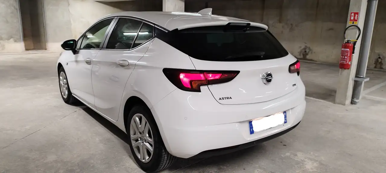 Opel Astra 1.6 CDTI 95 ch Business Edition