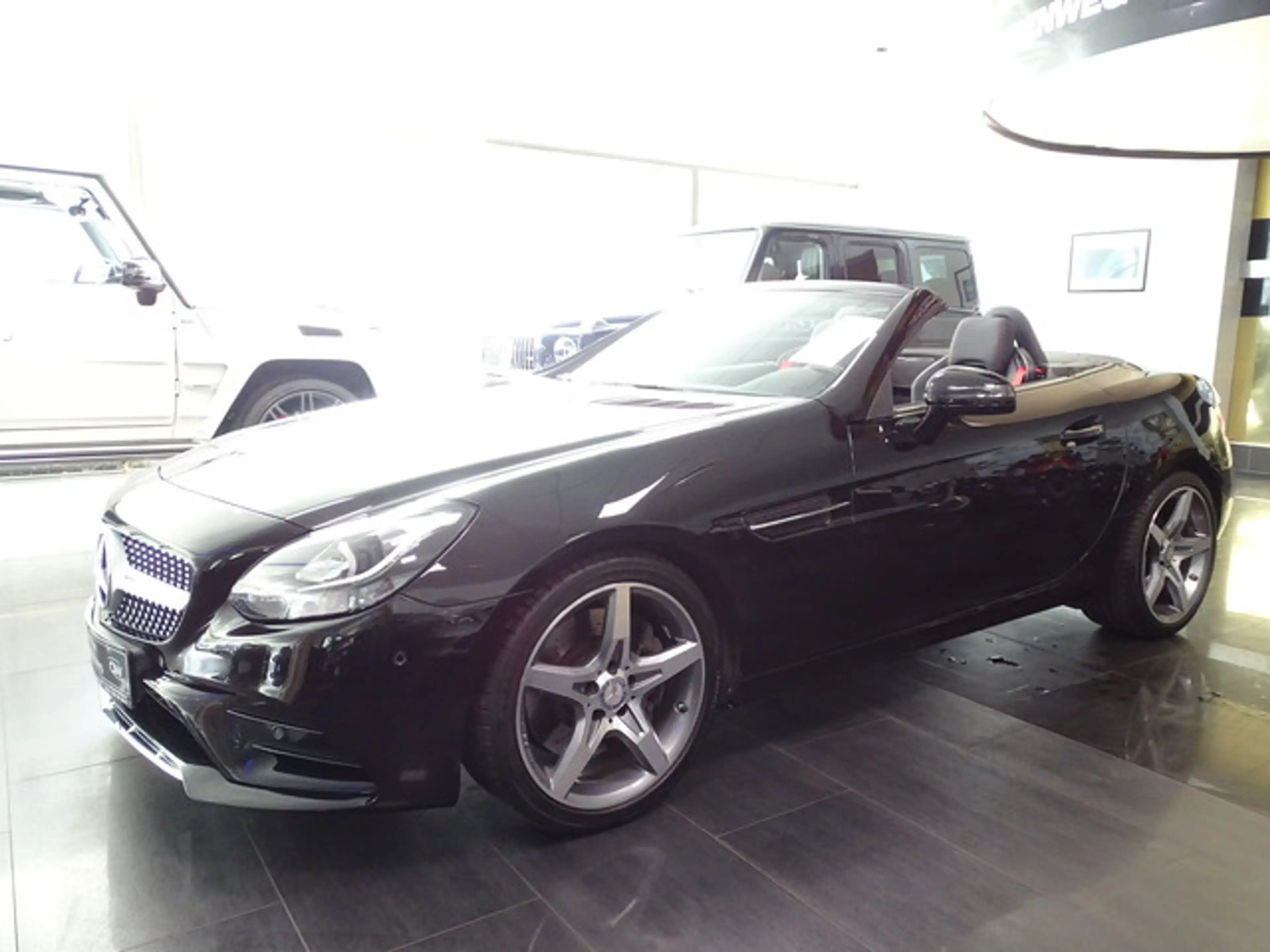Mercedes-Benz SLC 200 AMG Pano Leder LED Navi Airs.erst30942KM — photo 7