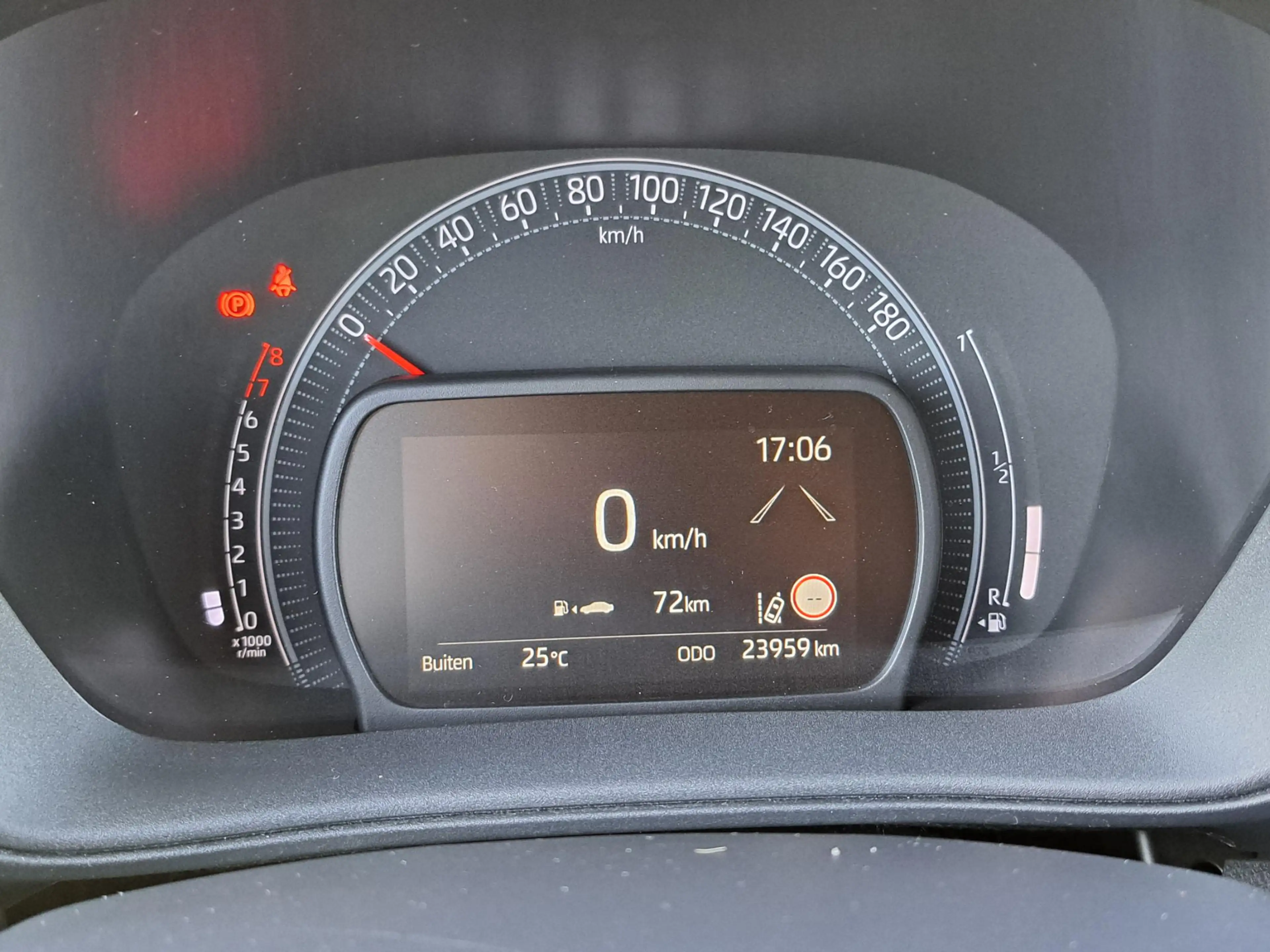Toyota Aygo X Play METALLIC AIRCO CRUISE CONTROL APPLE/ANDROID — photo 8