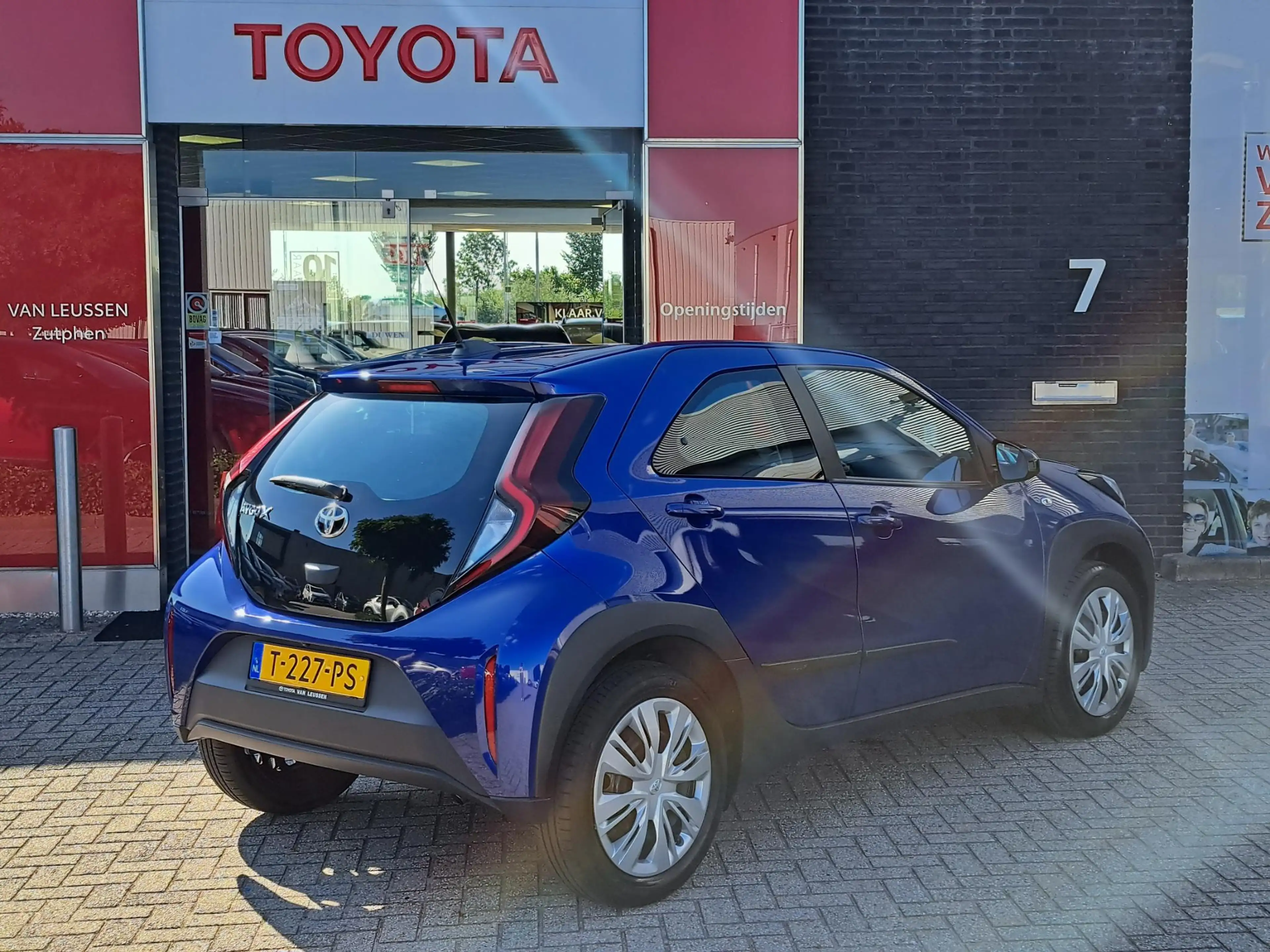 Toyota Aygo X Play METALLIC AIRCO CRUISE CONTROL APPLE/ANDROID — photo 2