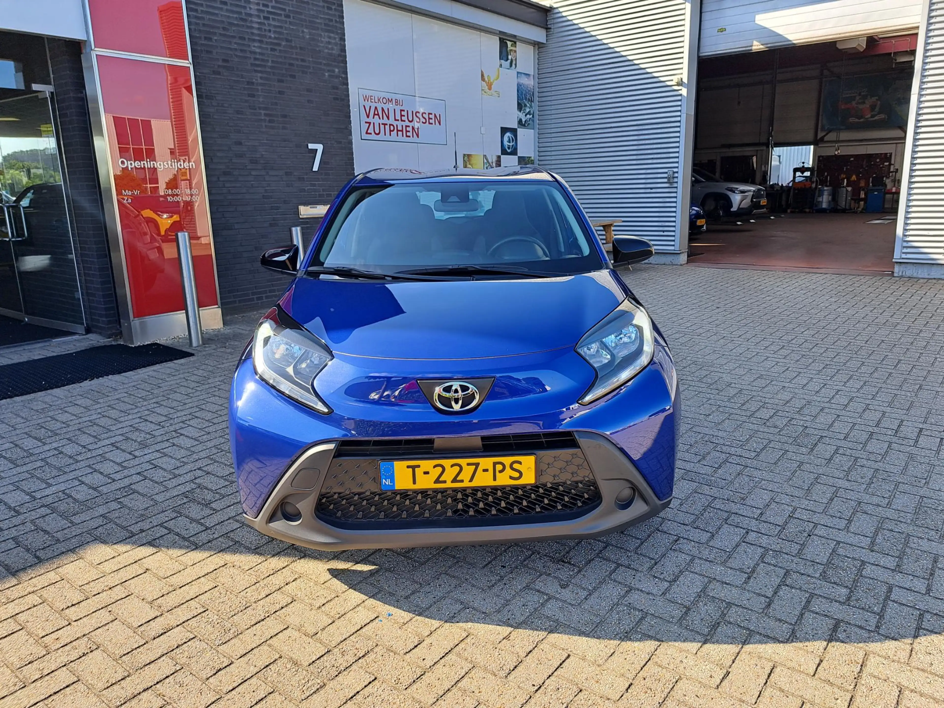 Toyota Aygo X Play METALLIC AIRCO CRUISE CONTROL APPLE/ANDROID — photo 5