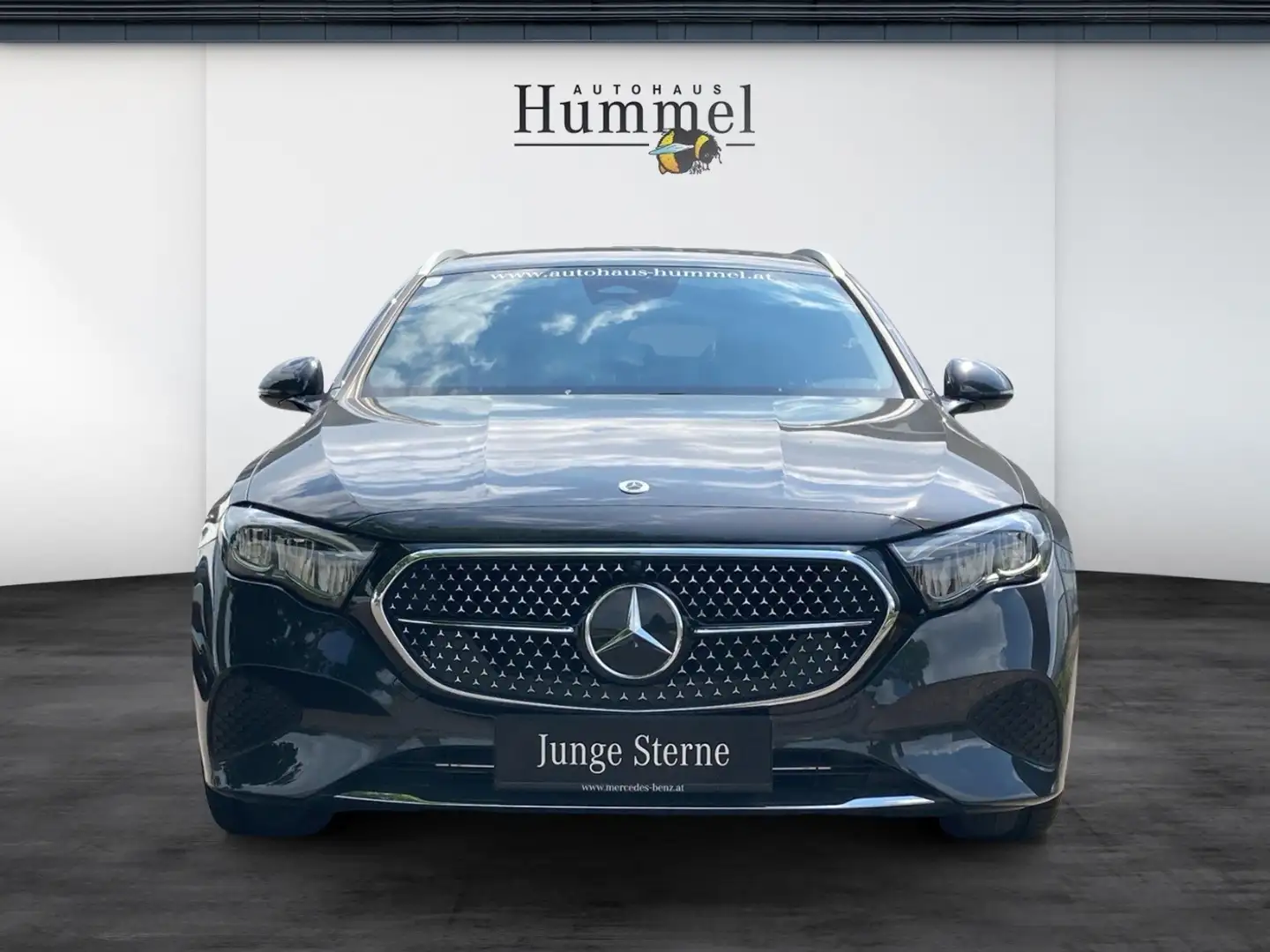 Mercedes-Benz E 300 de 4MATIC mit EQ Hybrid Technologie T-Modell Öster Grijs - 2