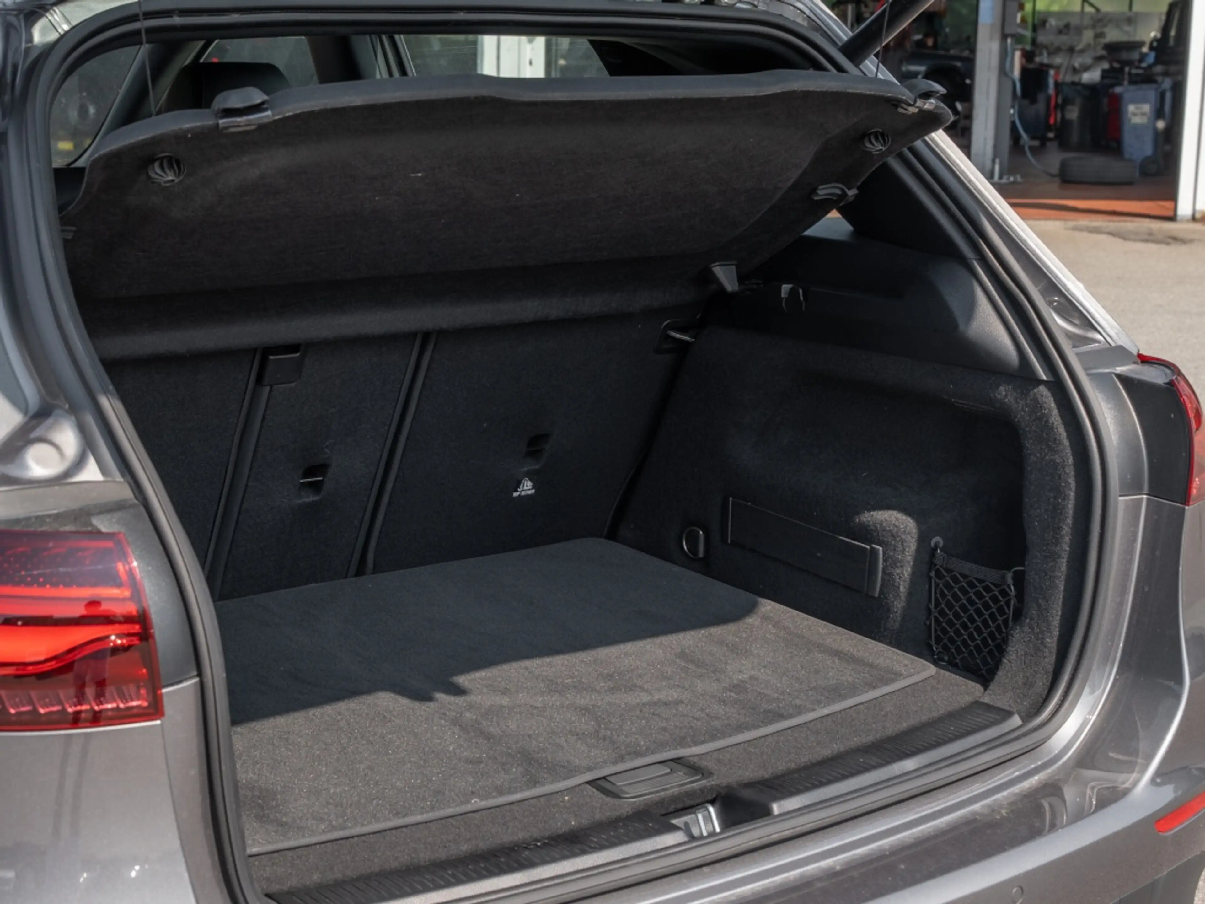 Mercedes-Benz B 200 d , PROGRESSIVE KAMERA SPUR PDC SHZ — photo 11