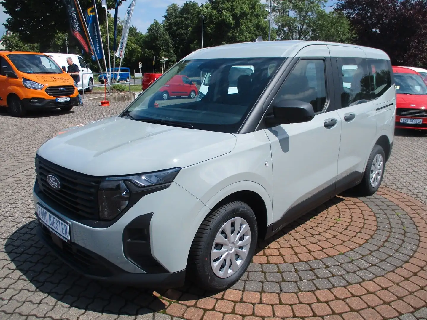 Ford Tourneo Courier Trend + Winter+ Allwetter + PDC Gris - 2