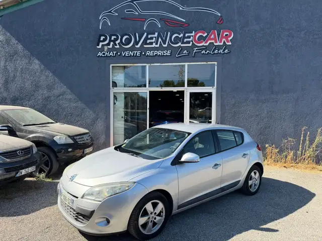2009 Renault Megane in Grey for sale