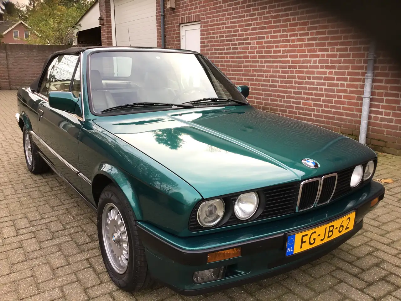 BMW 320 3-serie Cabrio 320i, foto 4