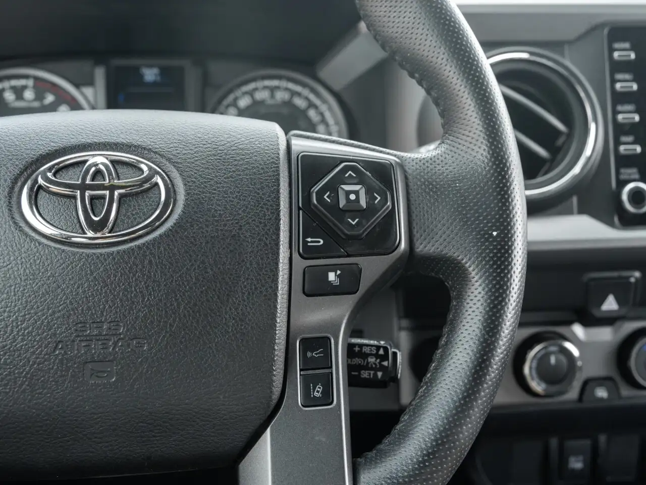 Toyota Tacoma снимка Toyota Tacoma