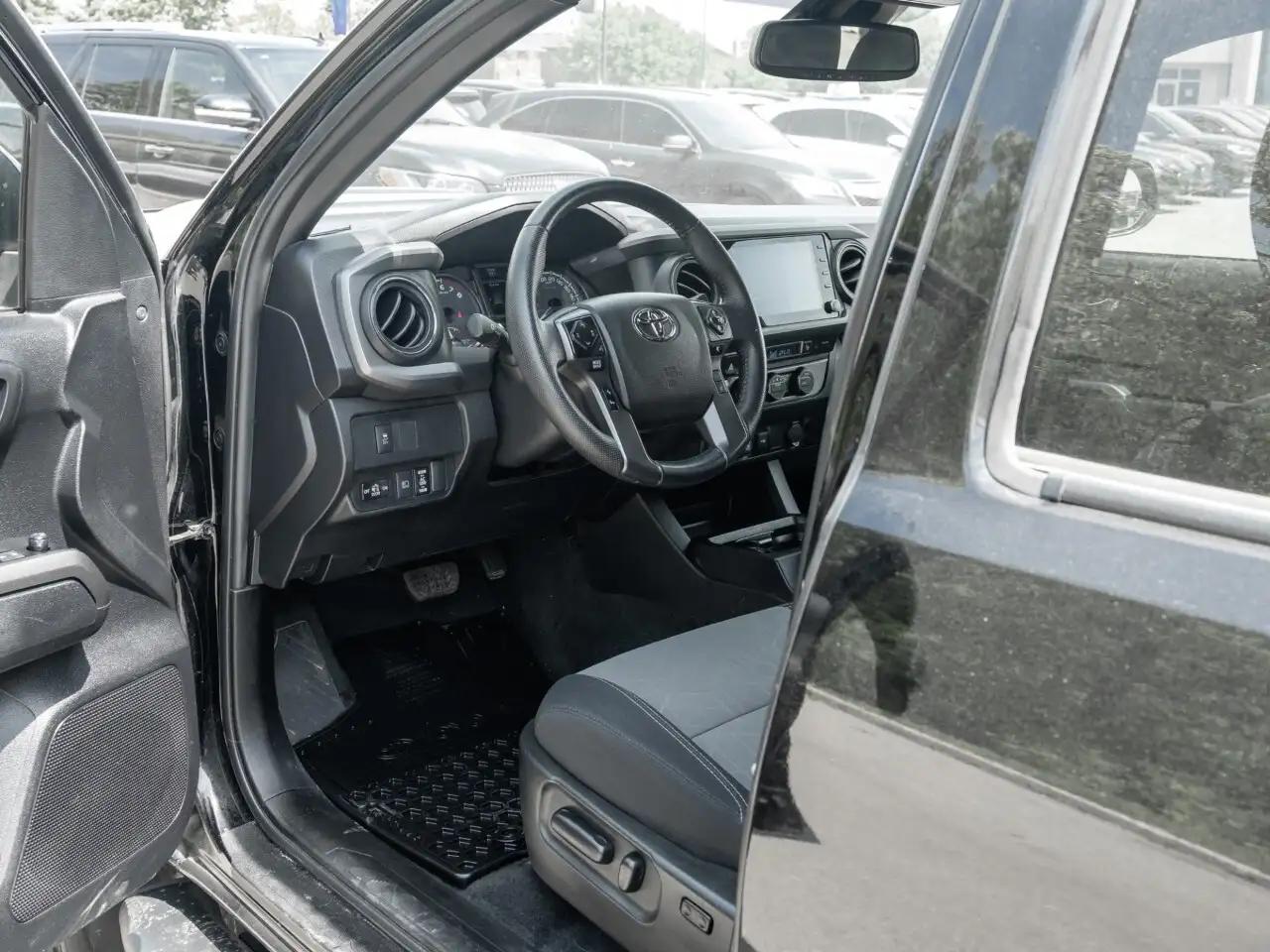 Toyota Tacoma снимка Toyota Tacoma