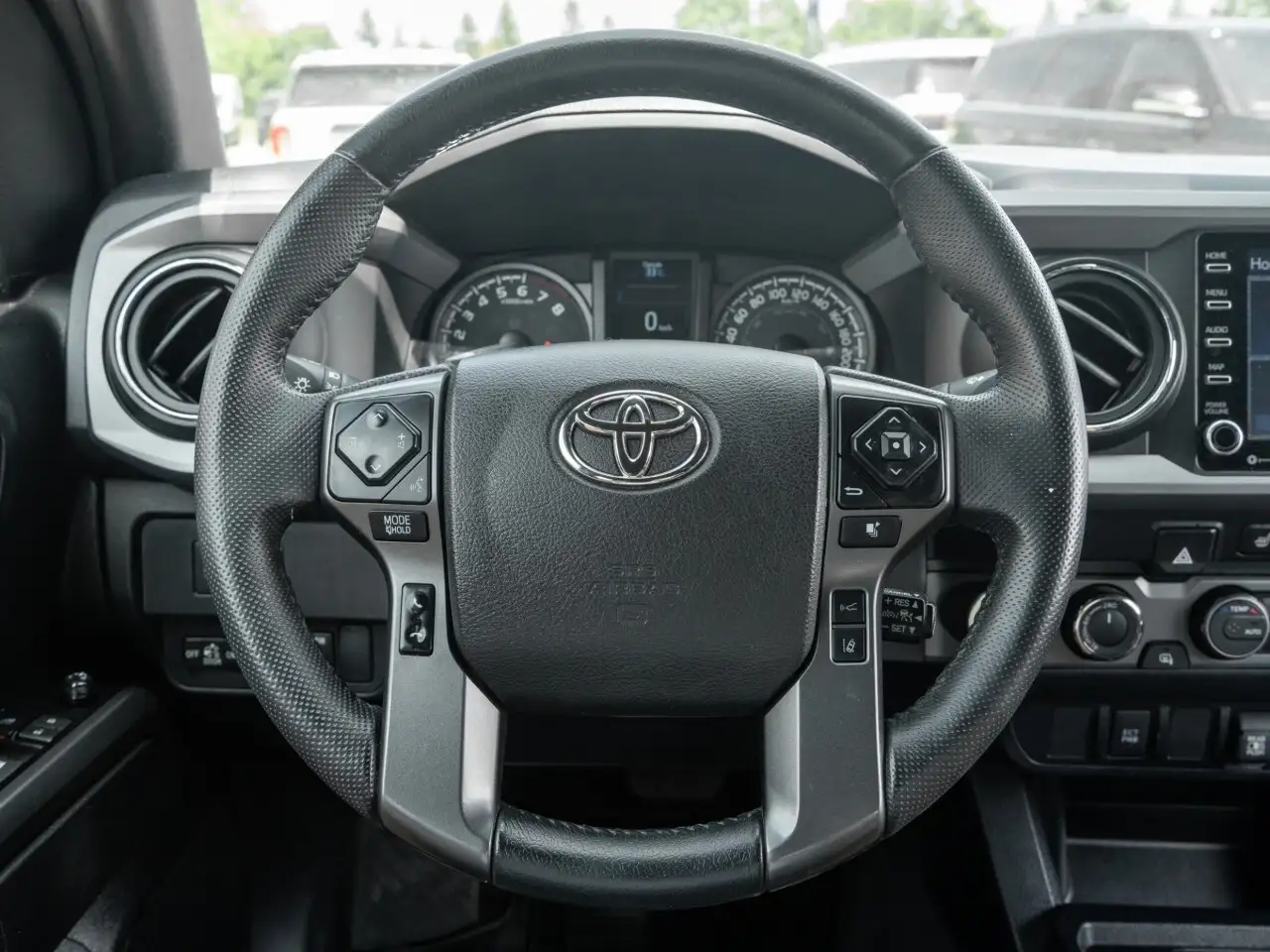 Toyota Tacoma снимка Toyota Tacoma