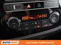 Mitsubishi Outlander 2.4 PHEV Diamond Connect 4WD Weiß - thumbnail 23