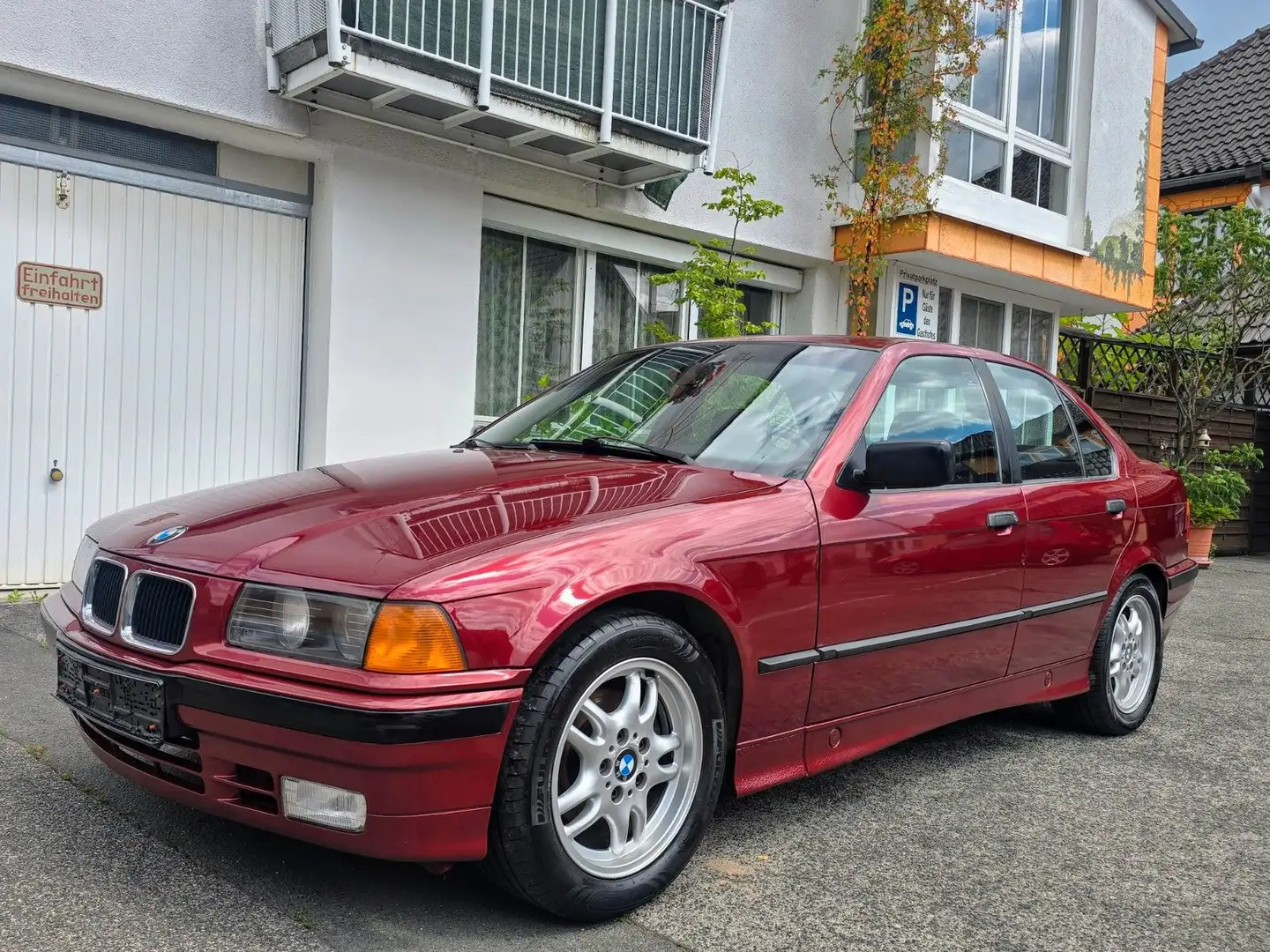 BMW 316 i E36 Lim.  166 TKM Tüv: 09/2025 Rood - 1