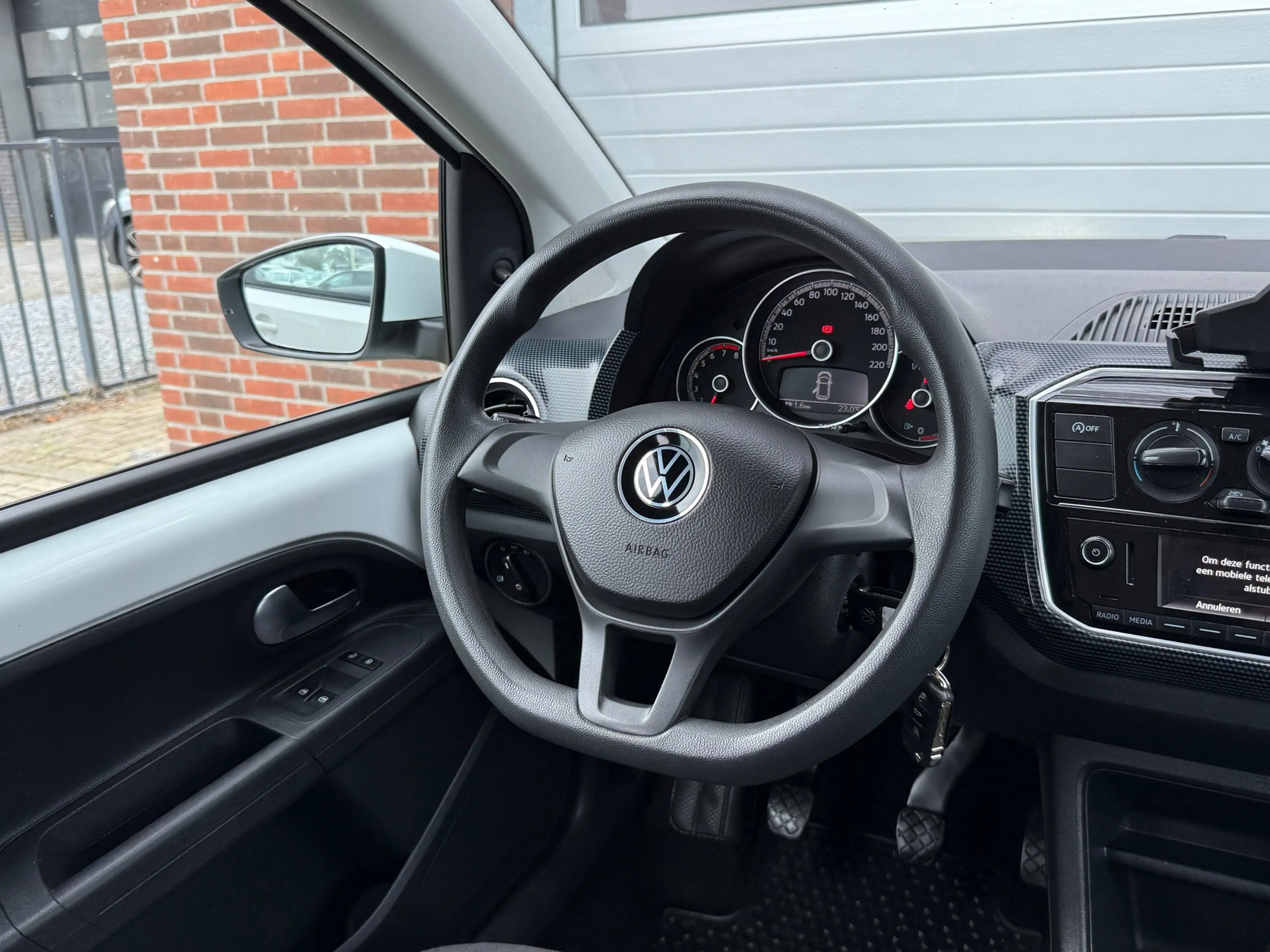 Volkswagen up! 1.0! 5-Drs! Airco! Camera! Cruise Control! — photo 14