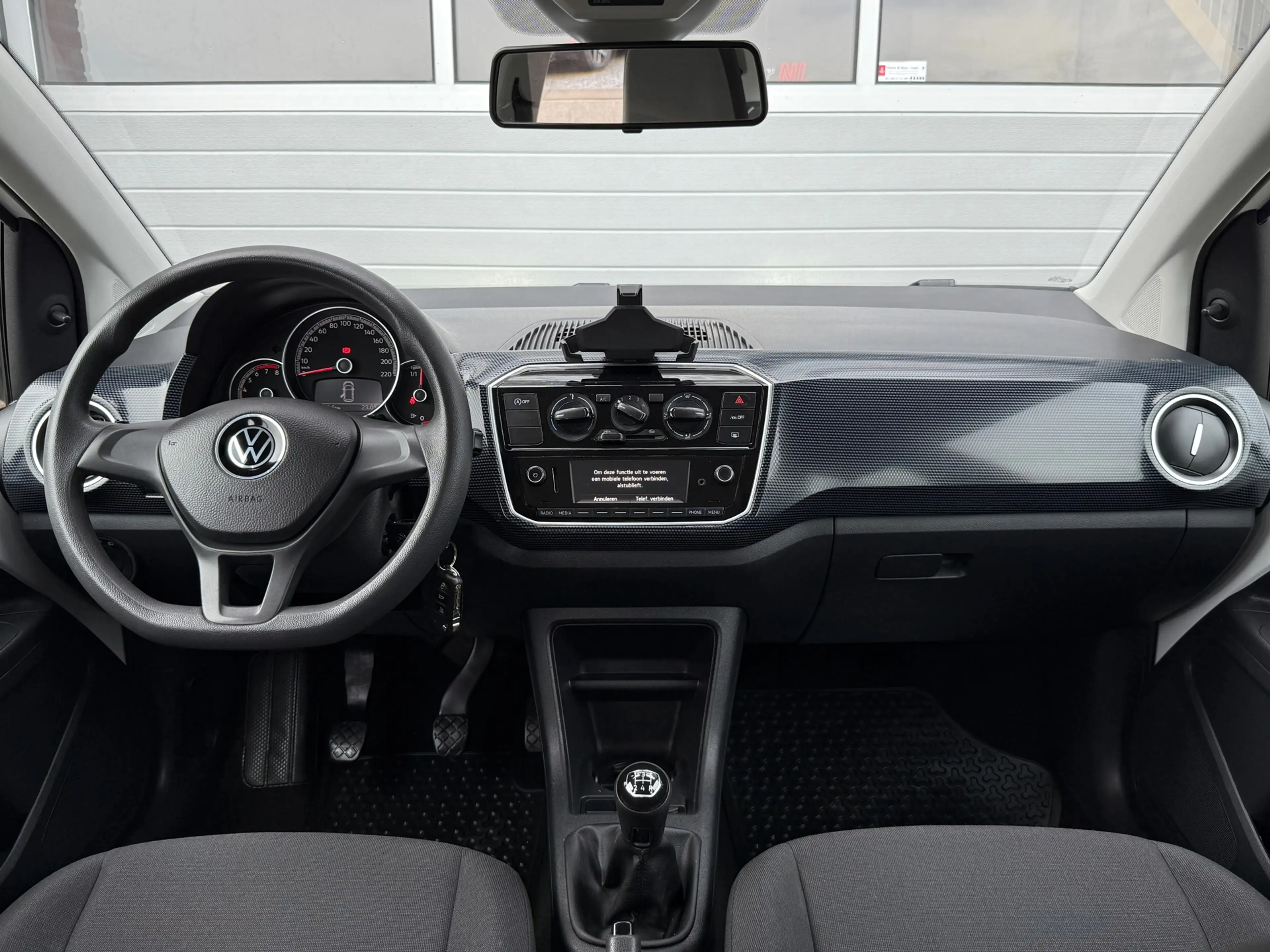 Volkswagen up! 1.0! 5-Drs! Airco! Camera! Cruise Control! — photo 9