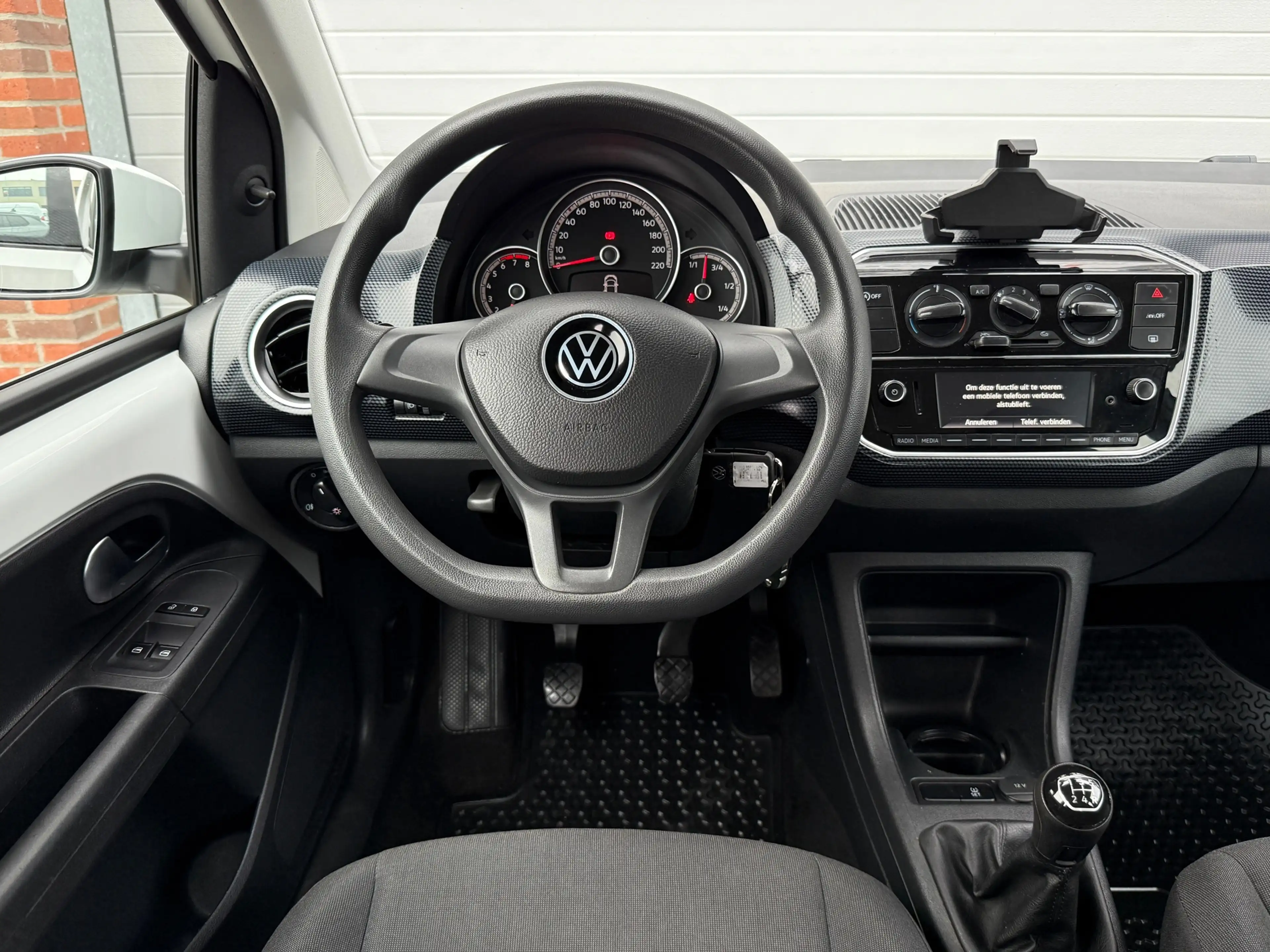 Volkswagen up! 1.0! 5-Drs! Airco! Camera! Cruise Control! — photo 10