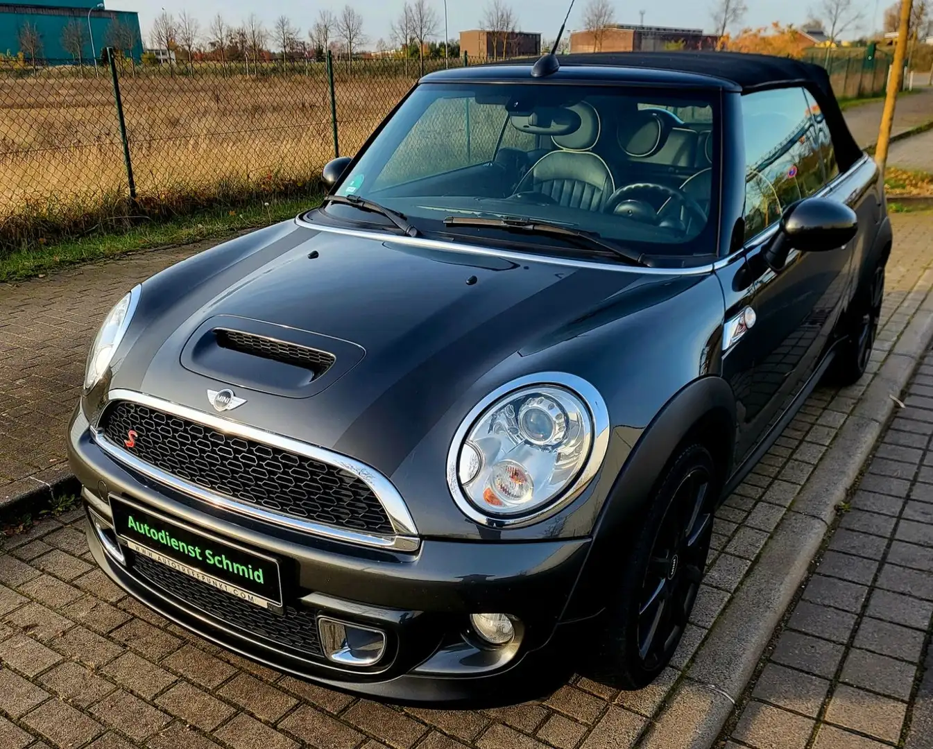 MINI Cooper S Cabrio * Xenon * Navi * Leder * Grau - 2