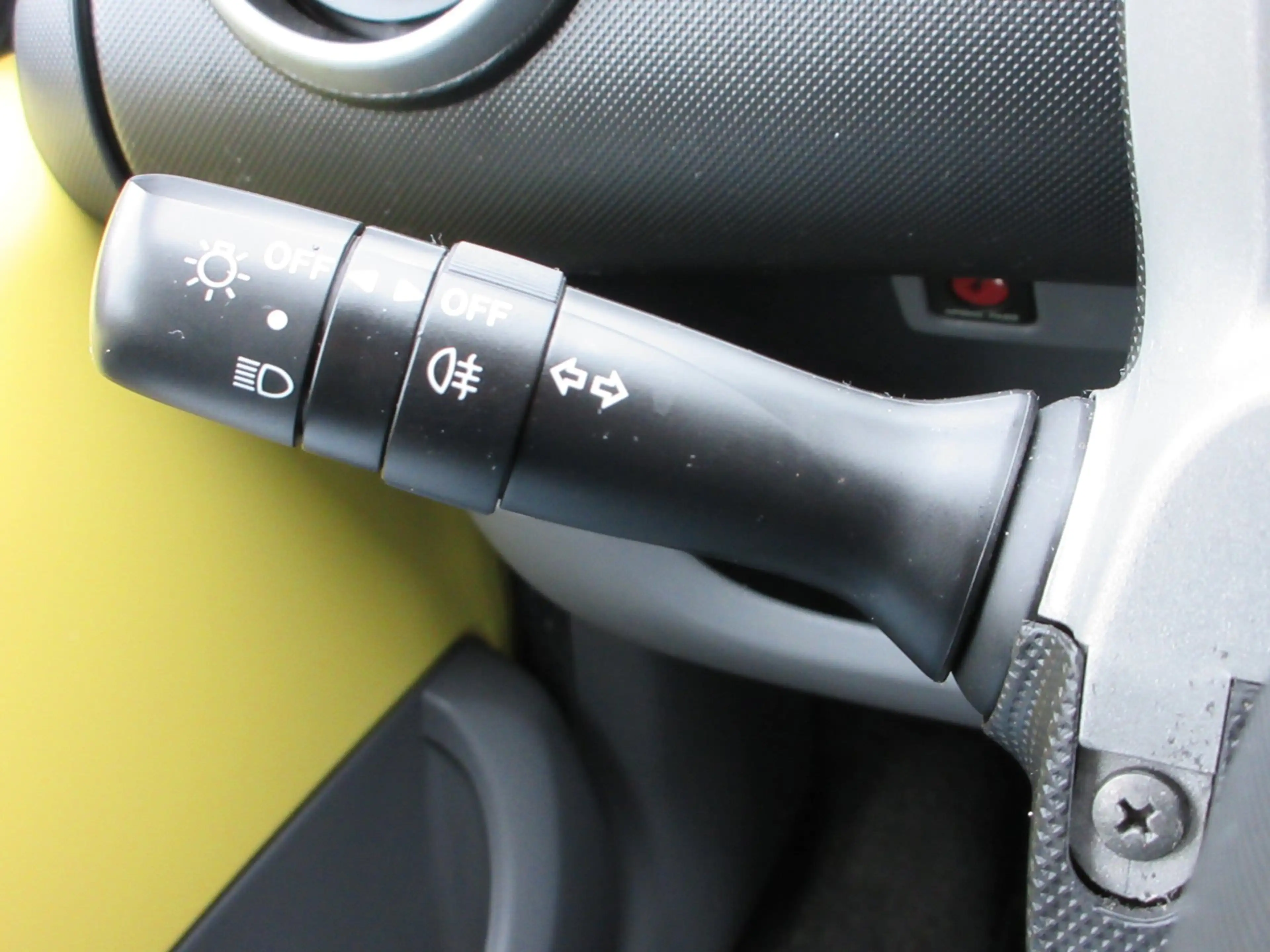 Peugeot 107 1.0-12V XS — photo 12