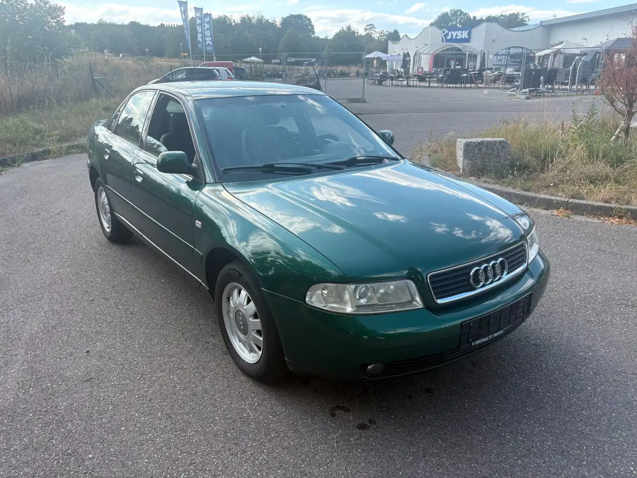 Audi A4 Benzin 1,6 Klima 5 Gang Tüv 09/2026 Alu., foto 3