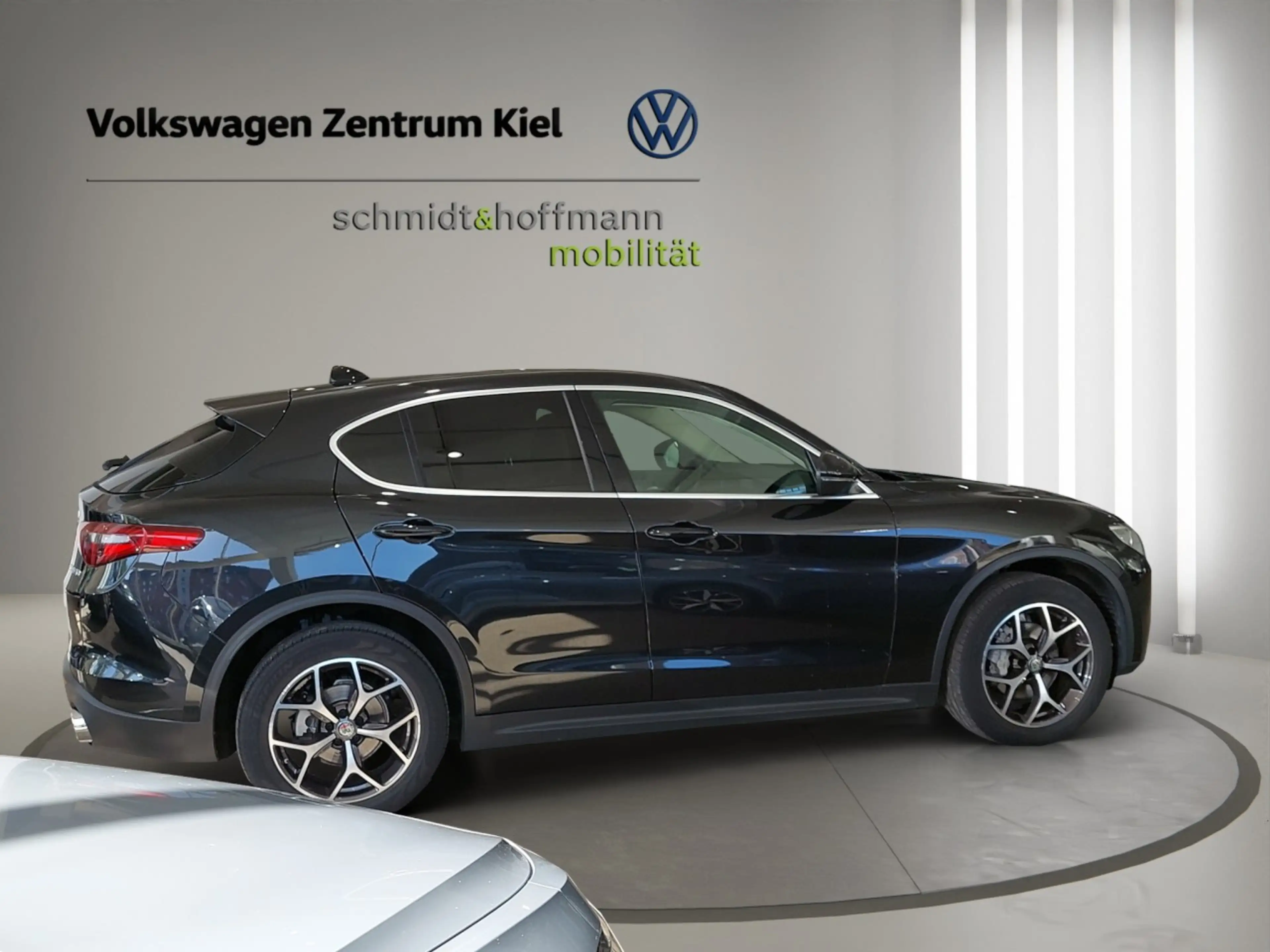 Alfa Romeo Stelvio Lusso Q4 2.2 JTDM Klima Einparkhilfe — photo 7