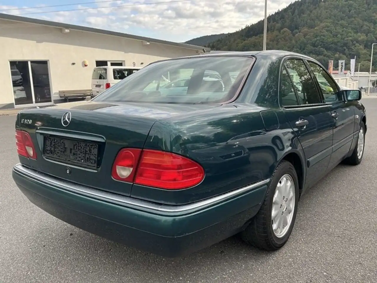 Mercedes-Benz E 320 AUTOMATIK ELEGANCE OLDTIMER, foto 5