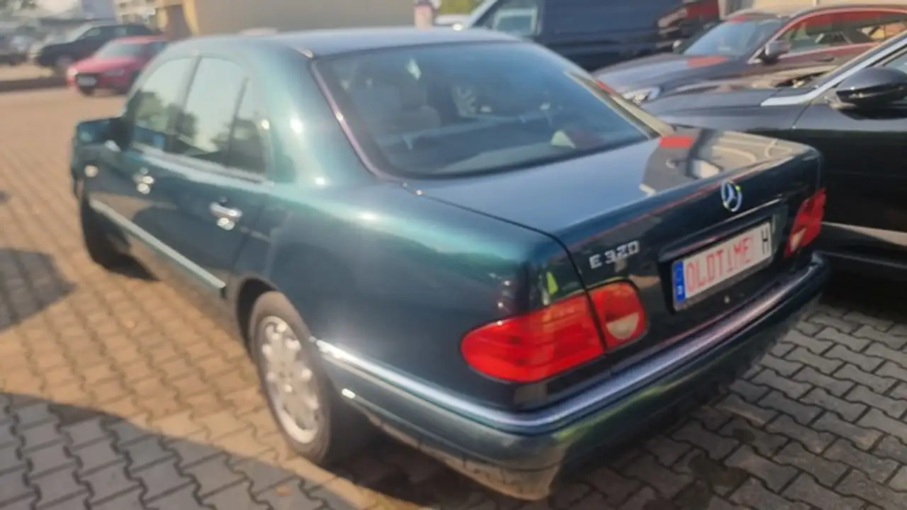 Mercedes-Benz E 320 AUTOMATIK ELEGANCE OLDTIMER, foto 4