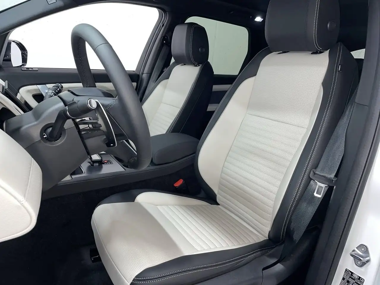 Land Rover Discovery Sport снимка Land Rover Discovery Sport