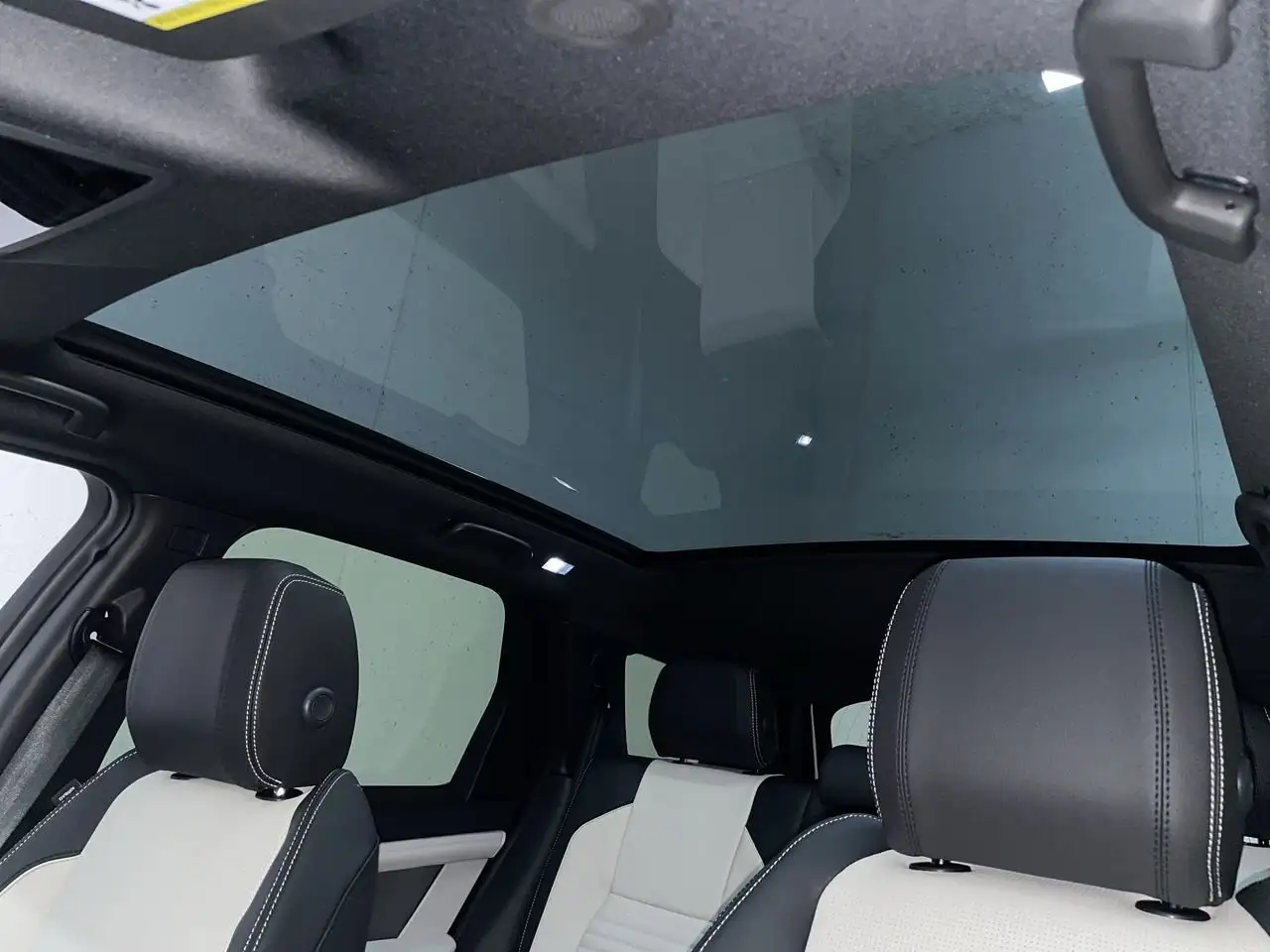 Land Rover Discovery Sport снимка Land Rover Discovery Sport