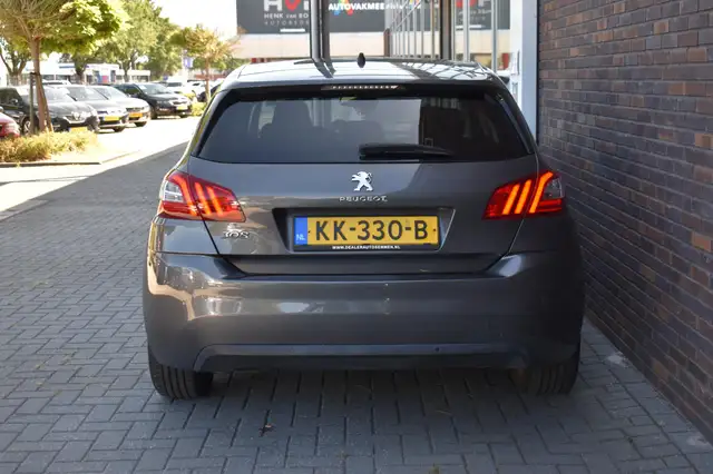 Peugeot 308 view 11