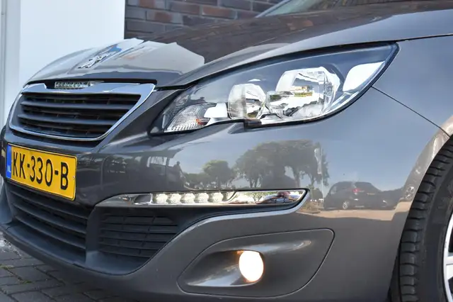 Peugeot 308 view 7