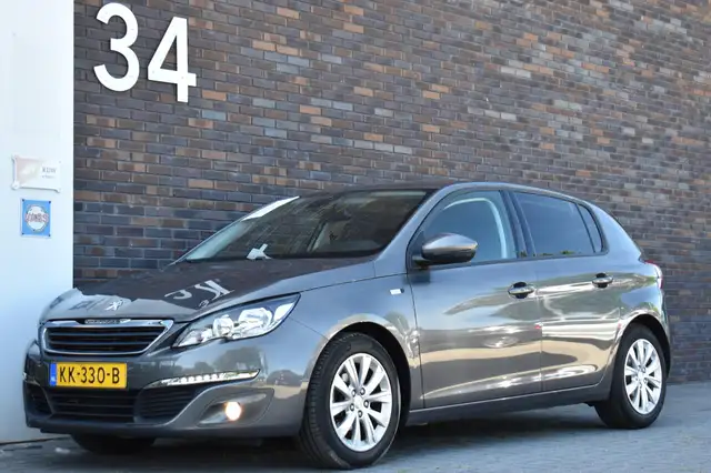 Peugeot 308 view 2